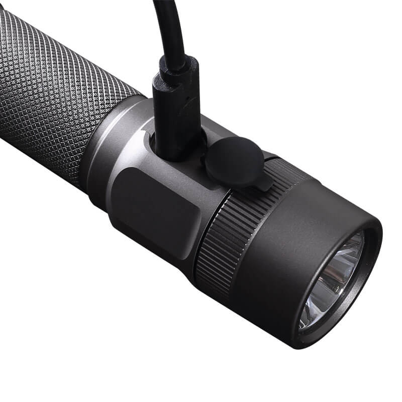Jetbeam KO-03 EDC 손전등 2400 루멘  - Edc Carry Flashlight 리뷰 및 가격